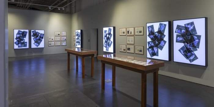VISITE DE L'EXPOSITION "AND THE MIRRORS ARE MANY" AU WAREHOUSE 421