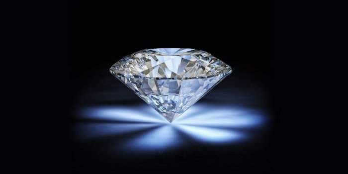 CONFÉRENCE SUR LES PIERRES PRÉCIEUSES PAR REEM JEWELLERY