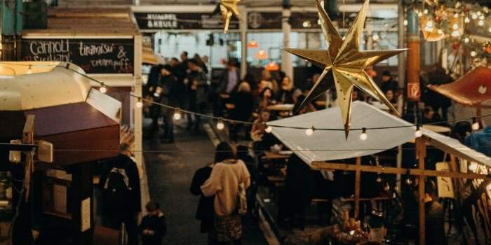 CHRISTMAS MARKET