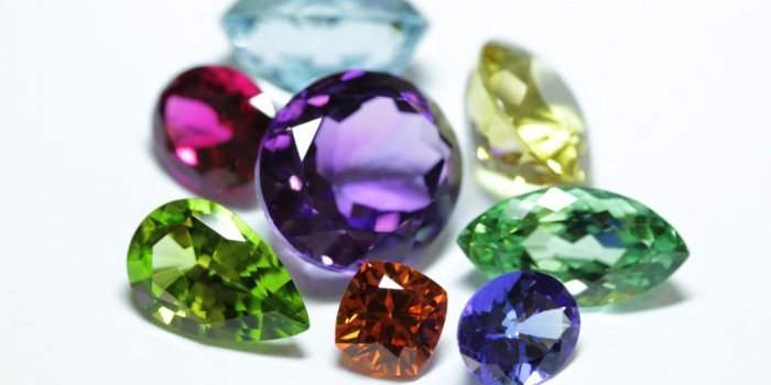 CONFÉRENCE SUR LES PIERRES PRÉCIEUSES PAR REEM JEWELLERY