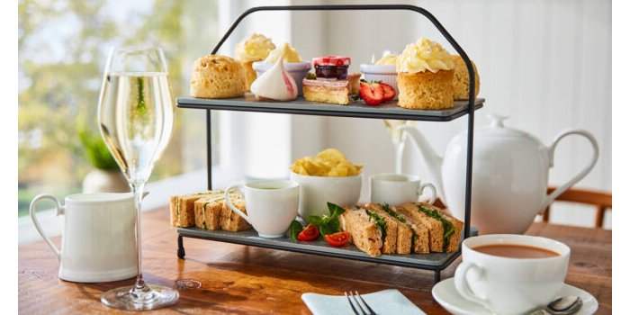 AFTERNOON TEA A L'OBSERVATION DESK (ETIHAD TOWER)